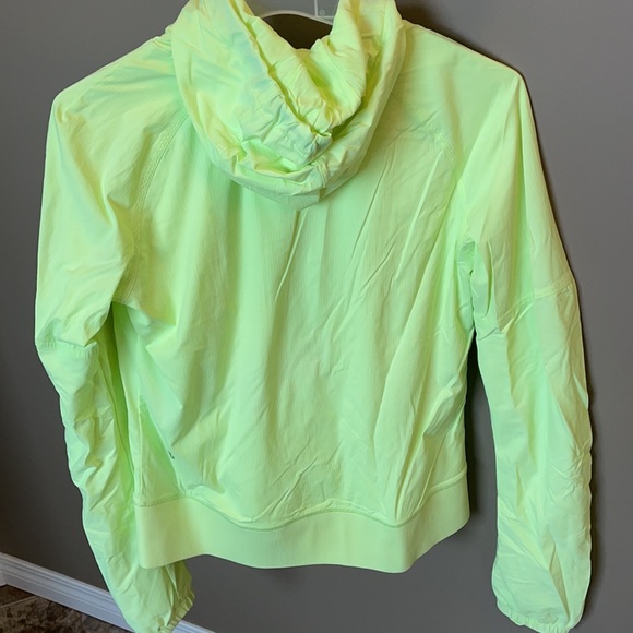 Lululemon Street to Studio Hoodie - Sz 8 - Picture 2 of 4